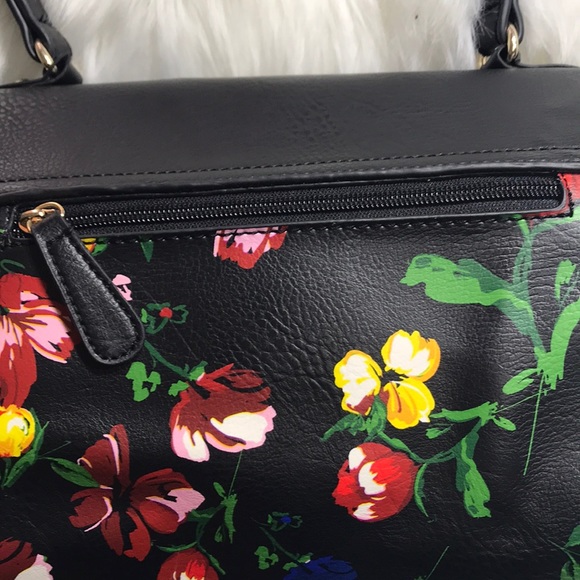 apt 9 bag. - Picture 6 of 8